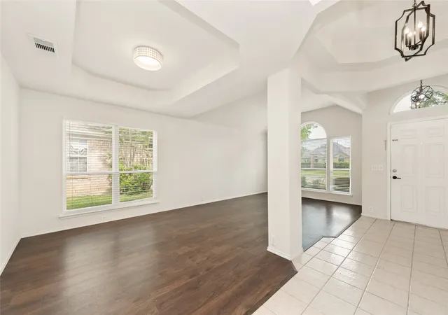 4th image of 207 Meredith Ct, Irving, TX 75063 | MLS# 21249345