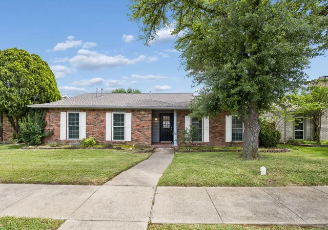 Homes for sale in Carrollton, TX | 2936 Furneaux Ln, Carrollton, TX 75007 | MLS# 21245777
