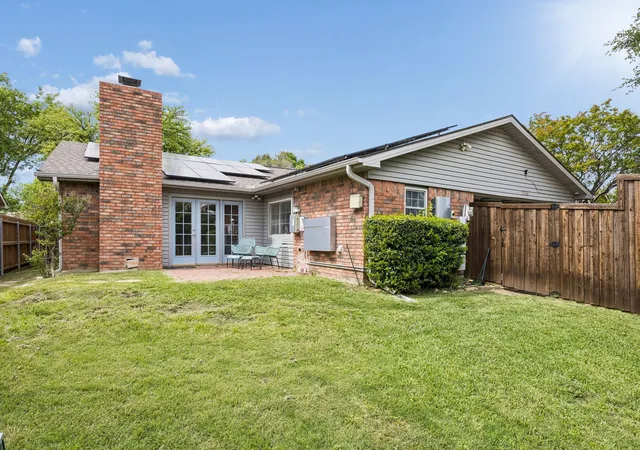 Homes for sale in Carrollton, TX | 2936 Furneaux Ln, Carrollton, TX 75007 | MLS# 21245777