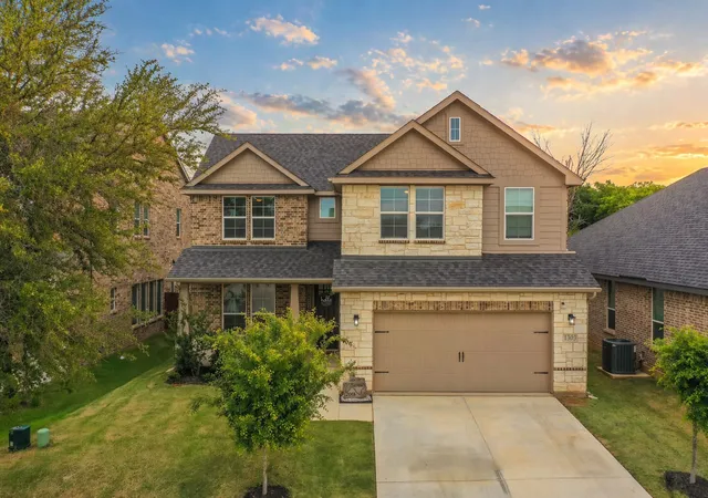 Photo 1 of Single family home for sale at 1303 Hickory Ct, Weatherford, TX 76086 | MLS# 21249056 | Listing updated on 2026-08-22