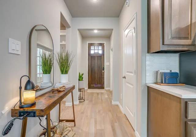 Photo 2 of Single family home for sale at 1303 Hickory Ct, Weatherford, TX 76086 | MLS# 21249056 | Listing updated on 2026-08-22