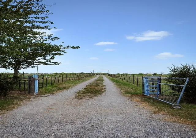 Photo 2 of Single family home for sale at 806 N Fm 1752, Savoy, TX 75479 | MLS# 21247588 | Listing updated on 2026-08-19