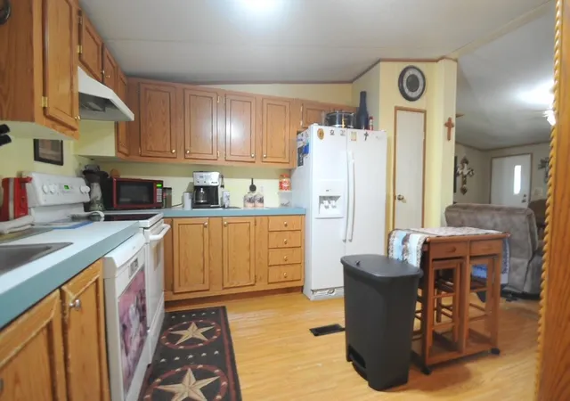 Photo 3 of Single family home for sale at 806 N Fm 1752, Savoy, TX 75479 | MLS# 21247588 | Listing updated on 2026-08-19