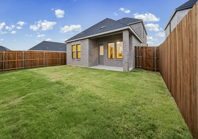 Photo 3 of Single family home for sale at 2033 Whispering Ln, Celina, TX 75009 | MLS# 21249772 | Listing updated on 2026-10-06