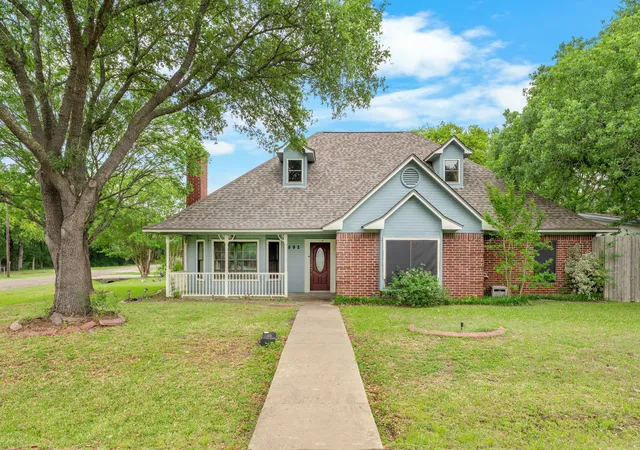 Photo 1 of Single family home for sale at 592 Ouida Dr, Waco, TX 76705 | MLS# 21244945 | Listing updated on 2026-09-21