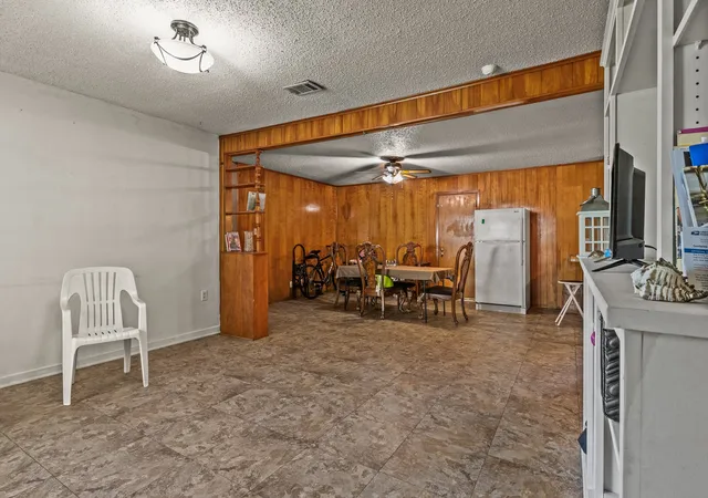 Homes for sale in Mount Pleasant, TX | 309 Henderson St, Mount Pleasant, TX 75455 | MLS# 21249786