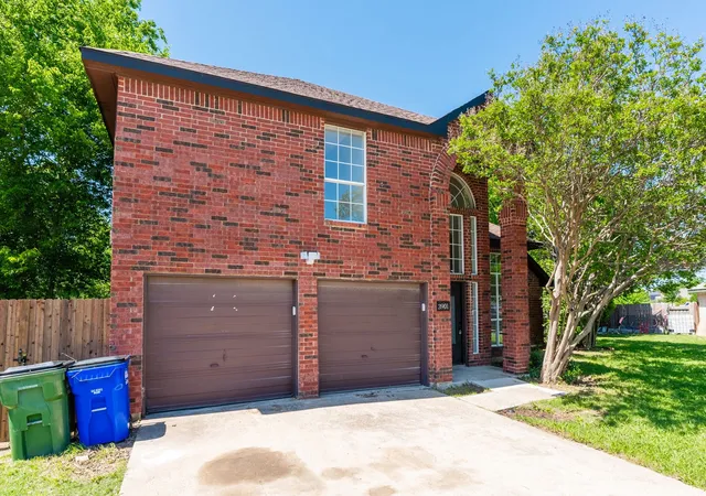 Photo 2 of Single family home for sale at 3901 Winter Park, Balch Springs, TX 75180 | MLS# 21245390 | Listing updated on 2026-08-29