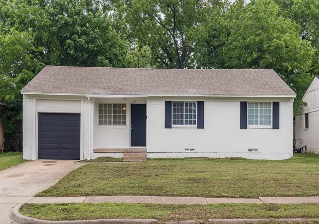 Photo 1 of Single family home for sale at 3433 Moon Dr, Mesquite, TX 75150 | MLS# 21249831 | Listing updated on 2026-08-19