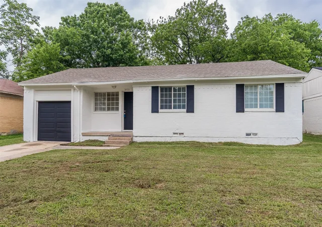 Photo 4 of Single family home for sale at 3433 Moon Dr, Mesquite, TX 75150 | MLS# 21249831 | Listing updated on 2026-08-19