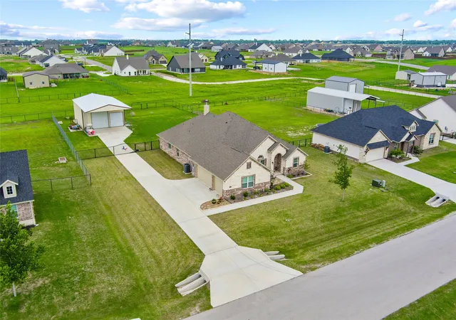 Photo 4 of Sale Pending at 130 Prairie Meadows Ct, Rhome, TX 76078 | MLS# 21245676 | Listing updated on 2026-07-20