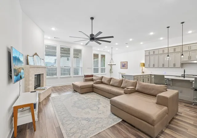 Photo 4 of Single family home for sale at 449 Country Meadows Blvd, Waxahachie, TX 75165 | MLS# 21248017 | Listing updated on 2026-10-04