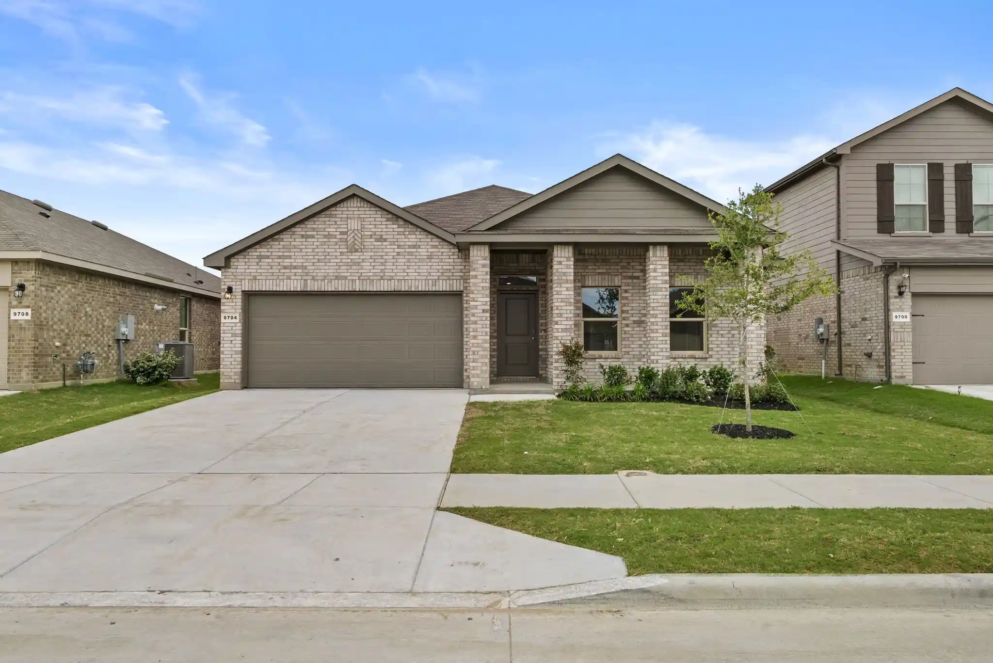 Photo 1 of Single family home for sale at 9704 Austin Hollow Rd, Crowley, TX 76036 | MLS# 21250007 | Listing updated on 2026-10-22