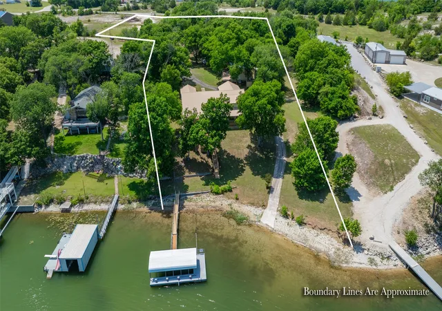 Photo 4 of Single family home for sale at 94 Arend Dr, Gainesville, TX 76240 | MLS# 21227308 | Listing updated on 2026-10-05