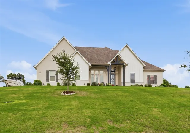 Photo 1 of Single family home for sale at 200 Finney Dr, Weatherford, TX 76085 | MLS# 21248029 | Listing updated on 2026-08-22