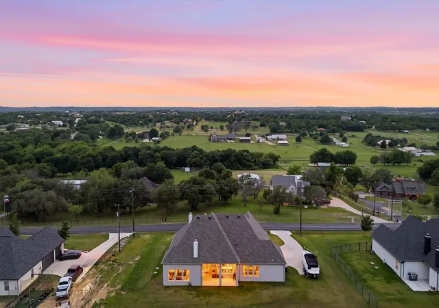 Photo 3 of Single family home for sale at 200 Finney Dr, Weatherford, TX 76085 | MLS# 21248029 | Listing updated on 2026-08-22