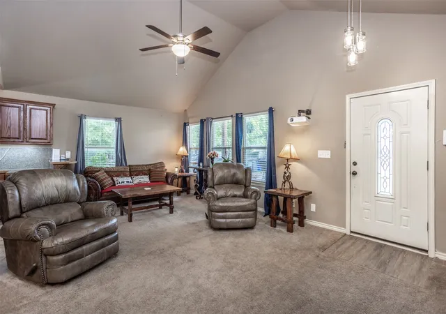 Homes for sale in Collinsville, TX | 406 W Elm St, Collinsville, TX 76233 | MLS# 21250104