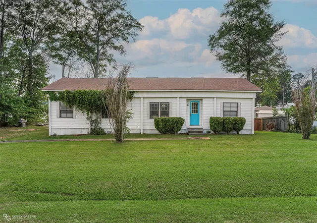 Photo 2 of Manufactured home for sale at 1589 Airport Loop, Homer, LA 71040 | MLS# 21239891 | Listing updated on 2026-07-12