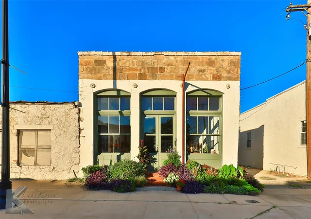 Homes for sale in Cisco, TX | 306 Conrad Hilton St Blvd, Cisco, TX 76437 | MLS# 21250150