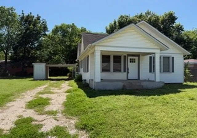 Photo 3 of Sale Pending at 312 Small St, Bowie, TX 76230 | MLS# 21250308 | Listing updated on 2026-07-24