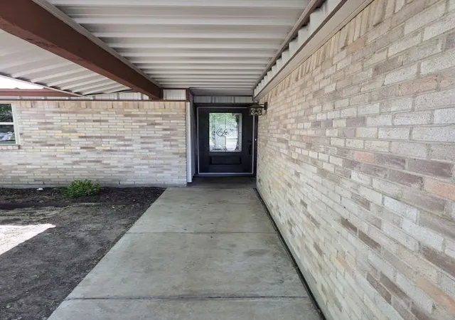Photo 4 of Single family home for sale at 7408 Overhill Rd, Fort Worth, TX 76116 | MLS# 21250272 | Listing updated on 2026-07-21