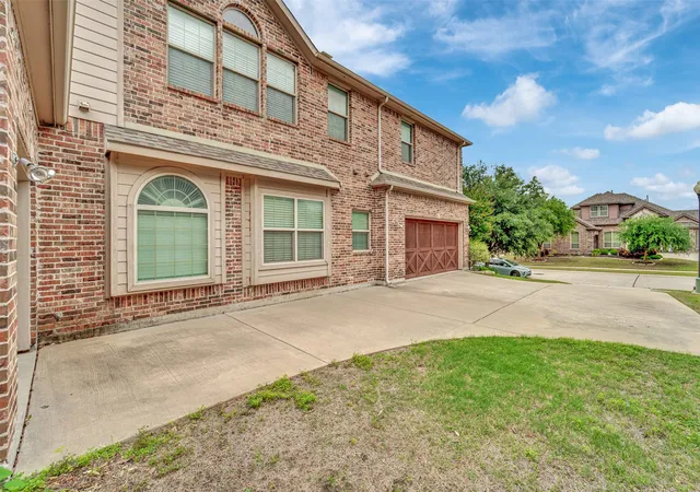 Photo 3 of Single family home for sale at 2130 Nocona Dr, Prosper, TX 75078 | MLS# 21242145 | Listing updated on 2026-09-21