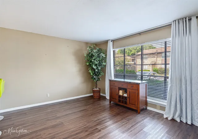 2nd image of 1820 E Kings Hwy #42, Shreveport, LA 71105 | MLS# 21249650