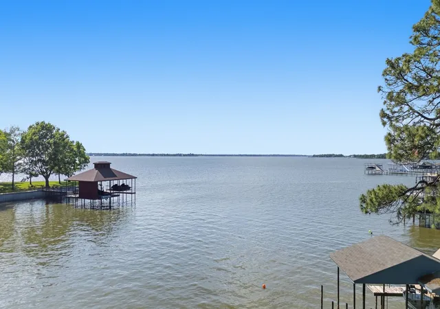 Photo 2 of Sale Pending at 114 Trails End St, Mabank, TX 75156 | MLS# 21244006 | Listing updated on 2026-07-11