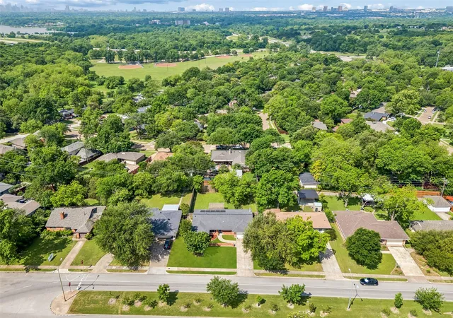 Homes for sale in Dallas, TX | 181 Easton Rd, Dallas, TX 75218 | MLS# 21244137
