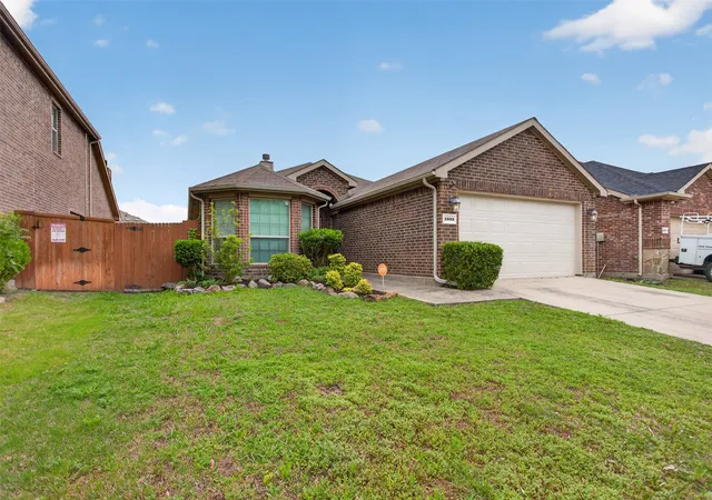 Homes for sale in Heartland, TX | 2003 Carriage Rd, Heartland, TX 75126 | MLS# 21242918