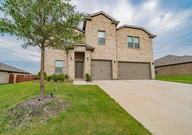 Photo 22 of Single family home for sale at 1229 Windsong Dr, Cedar Hill, TX 75104 | MLS# 21250505 | Listing updated on 2026-10-07