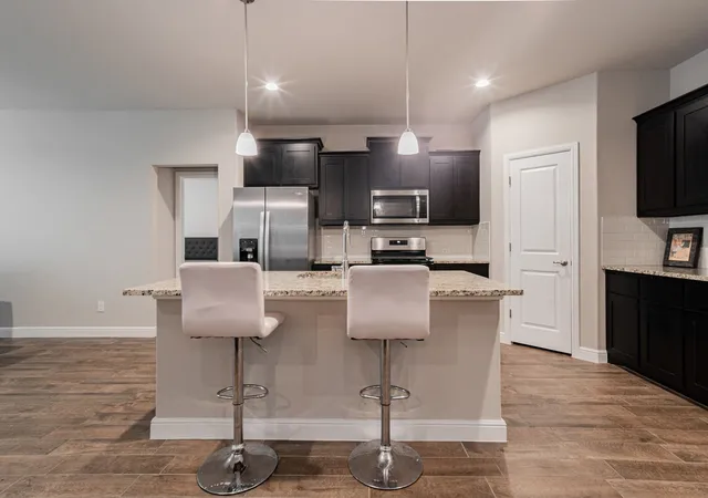 Photo 4 of Single family home for sale at 1229 Windsong Dr, Cedar Hill, TX 75104 | MLS# 21250505 | Listing updated on 2026-10-07