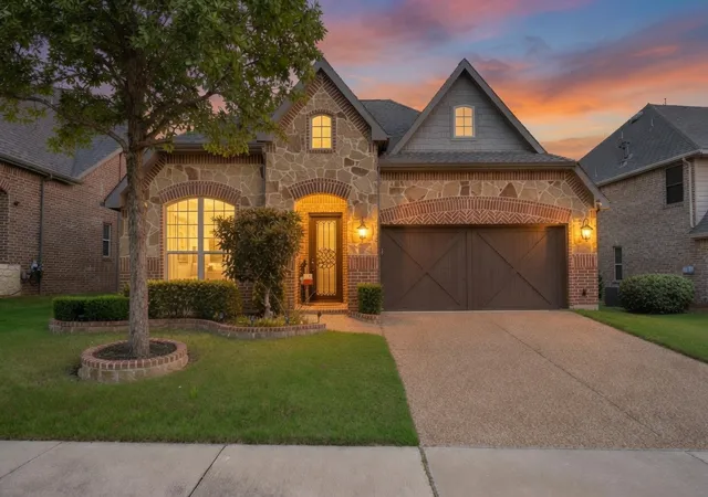 1st image of 2822 Exeter Dr, Trophy Club, TX 76262 | MLS# 21250339