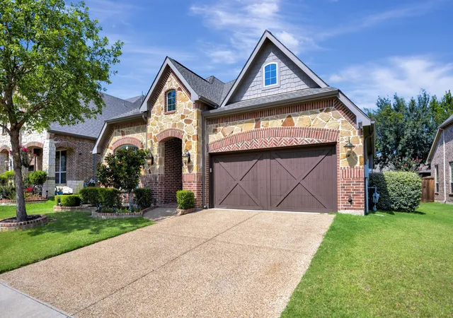 3rd image of 2822 Exeter Dr, Trophy Club, TX 76262 | MLS# 21250339
