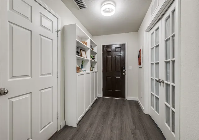 Photo 3 of Single family home for sale at 1720 Trace Dr, Aubrey, TX 76227 | MLS# 21250348 | Listing updated on 2026-09-03