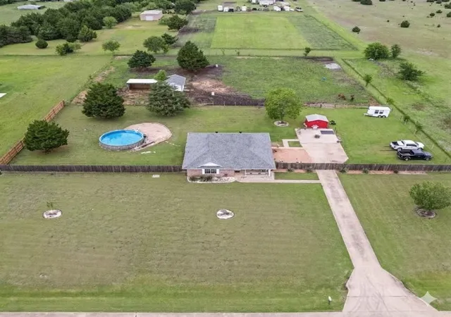 Photo 1 of Single family home for sale at 339 Meadow Ln, Red Oak, TX 75154 | MLS# 21250541 | Listing updated on 2026-07-17