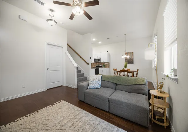 4th image of 2413 Ash Ln, Sachse, TX 75048 | MLS# 21249427