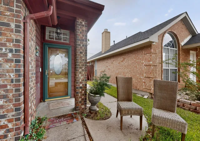 Homes for sale in Rowlett, TX | 3312 Sara Dr, Rowlett, TX 75088 | MLS# 21249806