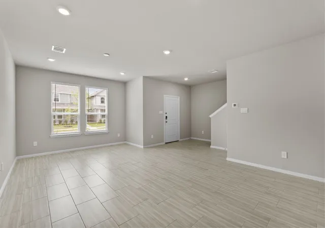 Photo 4 of Single family home for sale at 3053 Pecan Farm Ln, Fort Worth, TX 76140 | MLS# 21250482 | Listing updated on 2026-07-28