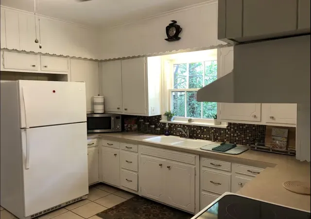 Photo 4 of Single family home for sale at 600 E Lake St, Tyler, TX 75701 | MLS# 21250508 | Listing updated on 2026-07-18