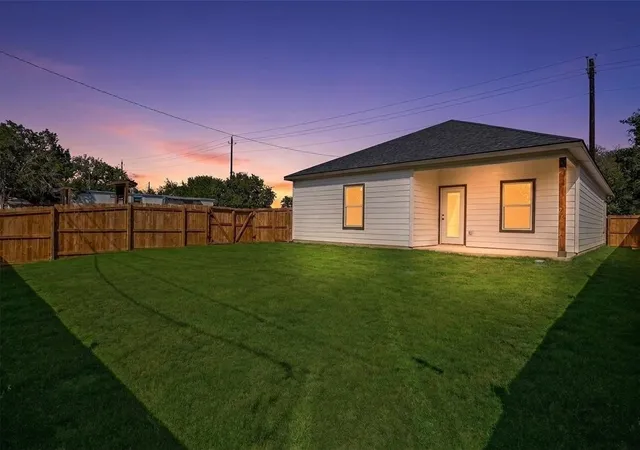 Homes for sale in Granbury, TX | 5914 Tin Top Hwy, Granbury, TX 76048 | MLS# 21250600