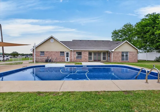Homes for sale in Mabank, TX | 626 E Eubank St, Mabank, TX 75147 | MLS# 21249734