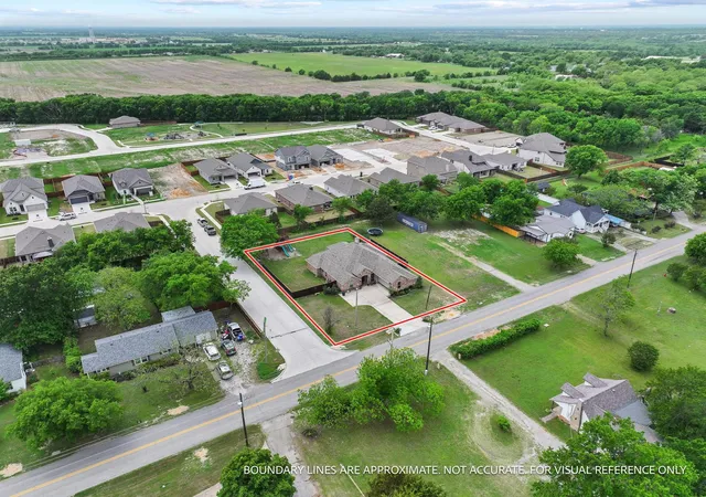Homes for sale in Trenton, TX | 603 E Saunders St, Trenton, TX 75490 | MLS# 21240628