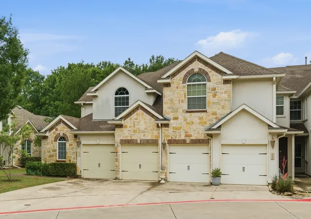 Homes for sale in Grapevine, TX | 2627 Eagle Dr, Grapevine, TX 76051 | MLS# 21247441