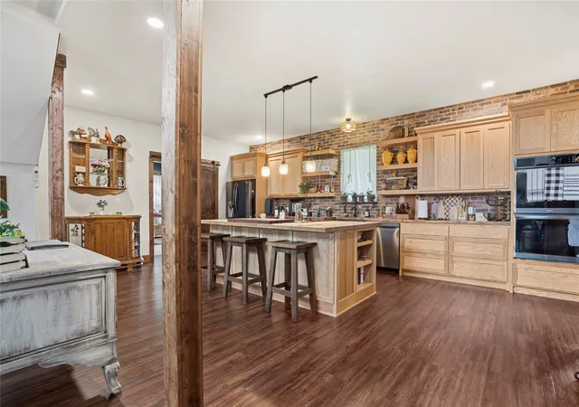 Homes for sale in Tolar, TX | 2800 Gospel Rd, Tolar, TX 76476 | MLS# 21245412
