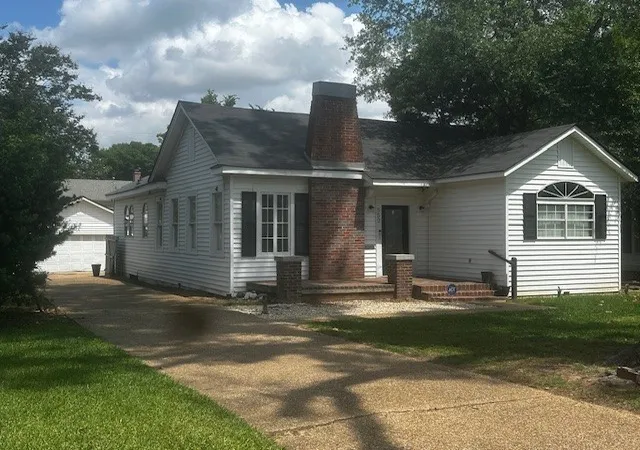 1st image of 552 Ockley Dr, Shreveport, LA 71106 | MLS# 21244697