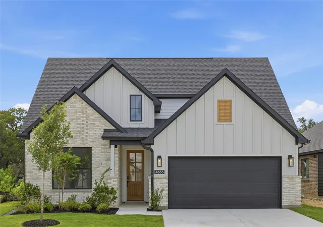Photo 1 of Single family home for sale at 4633 Commack Dr, Fort Worth, TX 76135 | MLS# 21250883 | Listing updated on 2026-08-28
