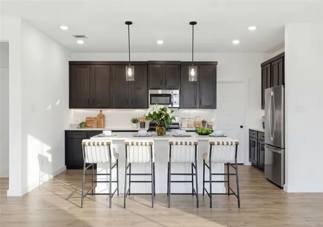 Photo 3 of Single family home for sale at 4633 Commack Dr, Fort Worth, TX 76135 | MLS# 21250883 | Listing updated on 2026-08-28