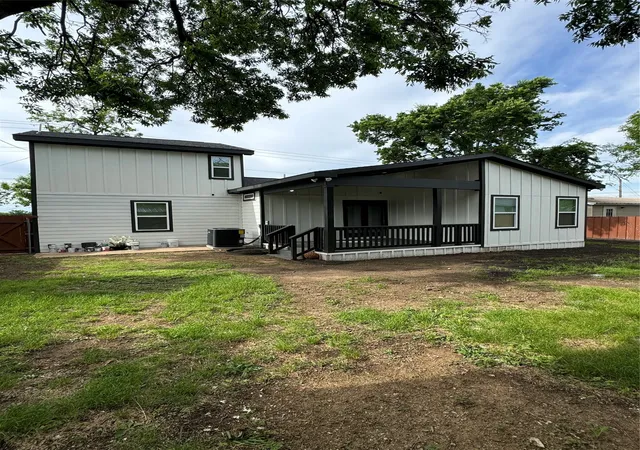 Homes for sale in Whitesboro, TX | 513 W South St, Whitesboro, TX 76273 | MLS# 21247191