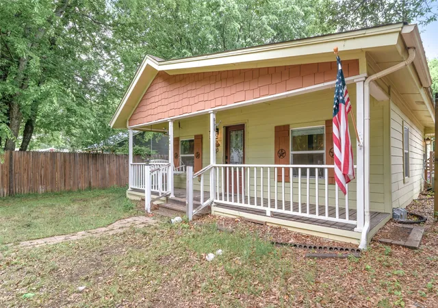 Photo 3 of Sale Pending at 201 Killough St, Newark, TX 76071 | MLS# 21250659 | Listing updated on 2026-08-21