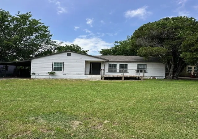 Photo 1 of Single family home for sale at 205 Hallvale Dr, Fort Worth, TX 76108 | MLS# 21250989 | Listing updated on 2026-08-19